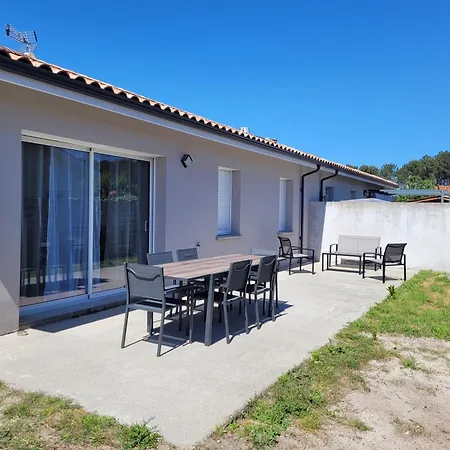 Landes, Maison De Vacance Jumelee A Hotell